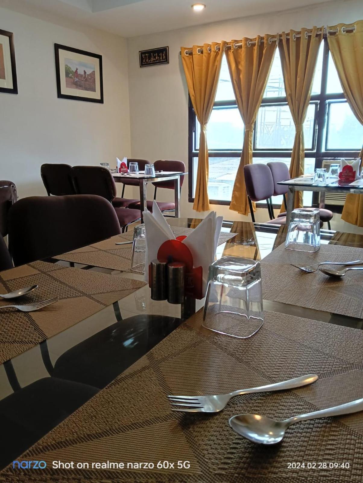 Hotel Ambassador Chocolate Inn Kalyani Εξωτερικό φωτογραφία